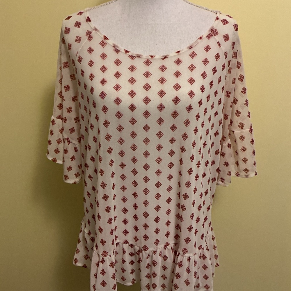 Eden & Olivia Cream Blouse with Red Diamond Pattern